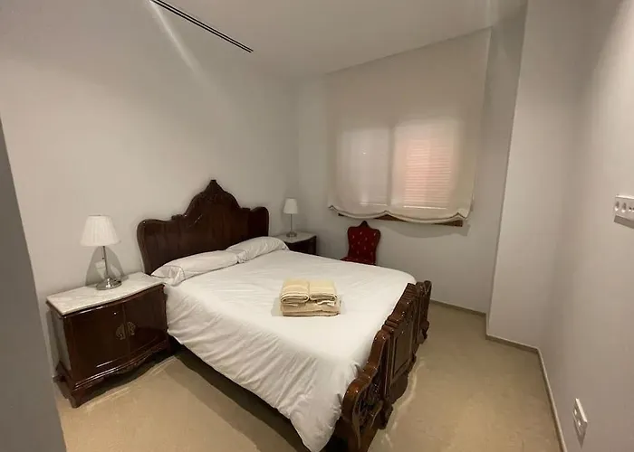 Con Jardin Y Piscina En * Cordoue