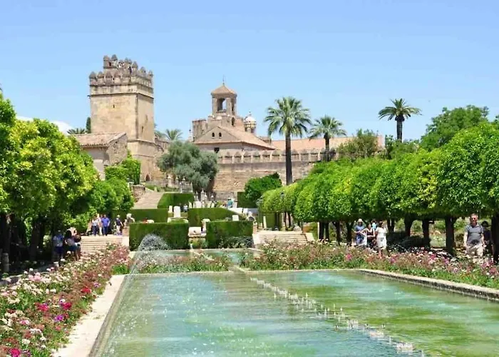 Con Jardin Y Piscina En קורדובה