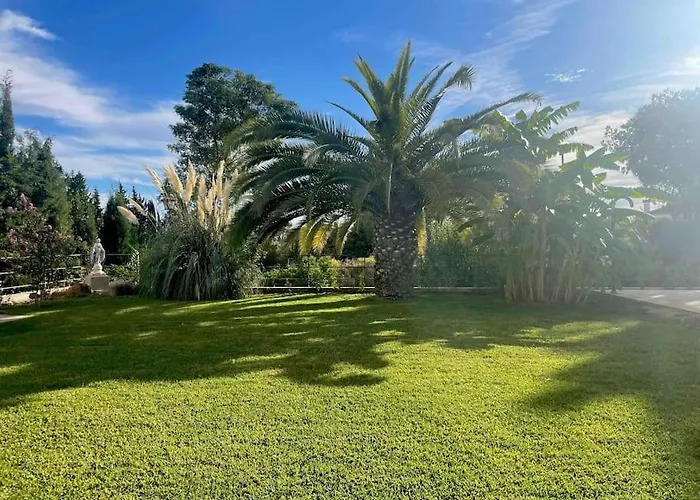 Con Jardin Y Piscina En דירה קורדובה