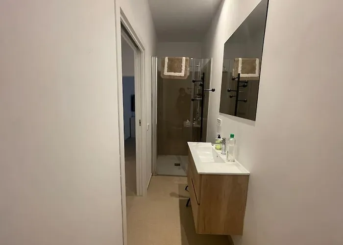 דירה Con Jardin Y Piscina En *