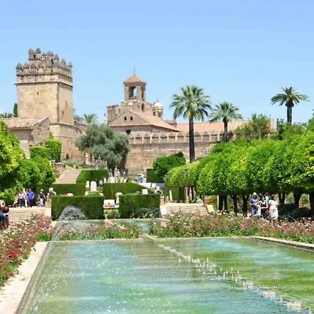 Con Jardin Y Piscina En Cordoba